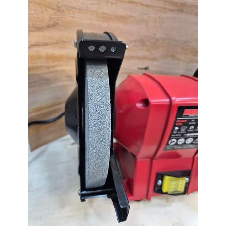 Použito - Elektrická dvoukotoučová stolní bruska HECHT 1723 - 2