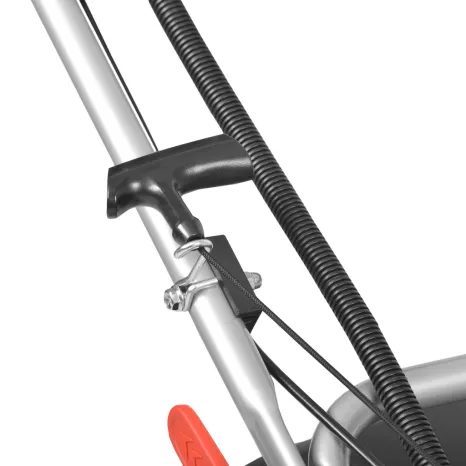 HECHT 5543 SXE - detail pojezdu sekačky 2