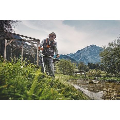 Benzínový křovinořez STIHL FS 131 - 3