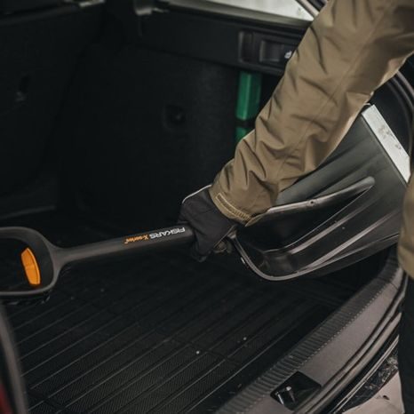 Teleskopická lopata na sneh Fiskars X-series 1057187 - 5