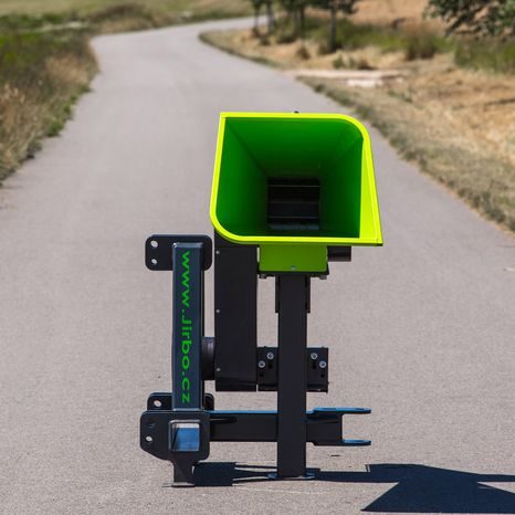 Špalíkovač za traktor JIRBO MABO - MT1P - 3