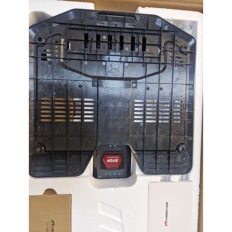 Použito - Robotická sekačka Mammotion YUKA 2000 s košem (r. 2024) - 10