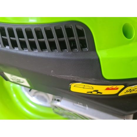 Poškozeno - Benzínová sekačka FIELDMANN FZR 4614-144B - 4