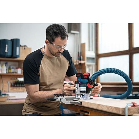 Aku horní frézka Bosch GKF 18V-8 06016C2000 - 10