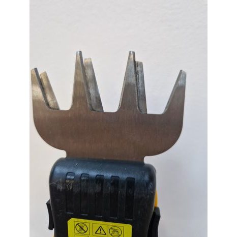 Použito - Aku nůžky na trávu a keře s teleskopickou rukojetí Riwall PRO RASH 1236 LH - 3