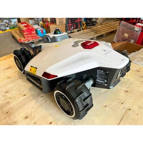 Použito - Robotická sekačka Mammotion LUBA 3 AWD 3000 - 14