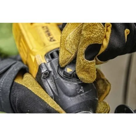 Elektrické kombinované kladivo DeWALT D25133K-QS - 12