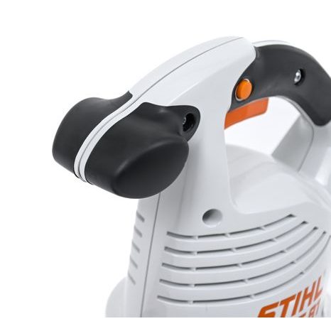 Elektrický fukar na listí STIHL BGE 81 - 8