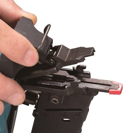 Aku hřebíkovačka Makita LXT DBN601ZJ - 4