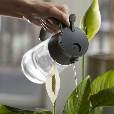 Karafa na zalévání a vlhčení Fiskars 1080774 - 3