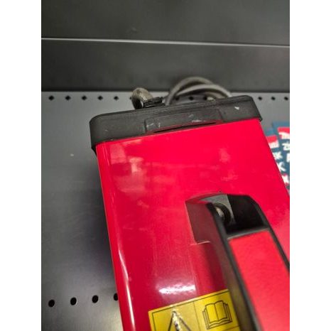 Zánovní - Elektrická invertorová svářečka HECHT 1826 - 2