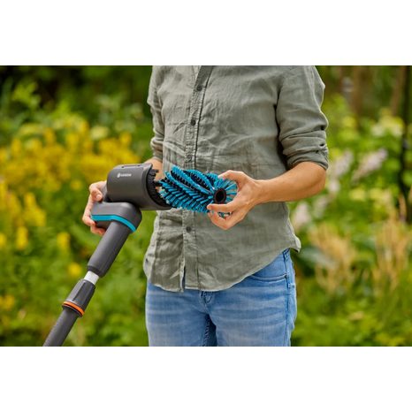 Aku multi čistič Gardena AquaBrush Patio P4A sada 14841-20 - 8