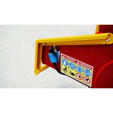 Špalíkovač za traktor REMET R-120 - 12