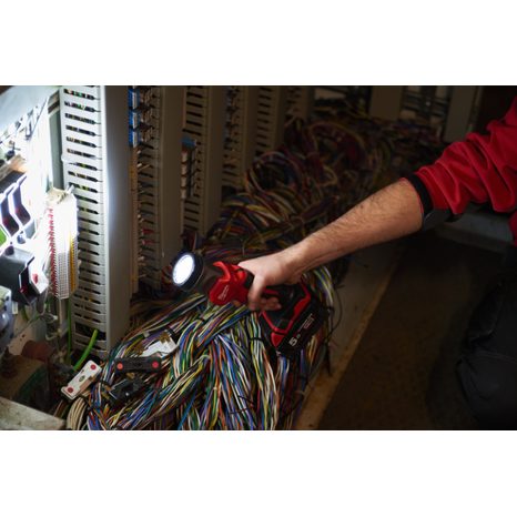 Aku LED svítilna Milwaukee M18 TLED-0 4932430361 - 7