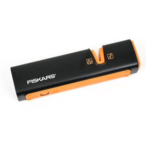 Štípací sekera Fiskars X17 a ostřič Xsharp 1020182 - 7