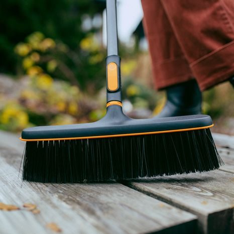 Koště na terasy Fiskars OneClick 1080700 - 3