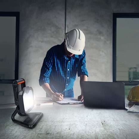 LED reflektor nabíjecí SOLIGHT 2000lm WM-20W-RE - 7