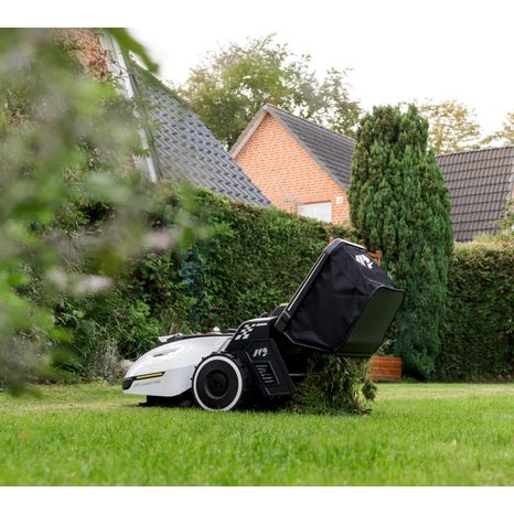 Robotická sekačka Mammotion YUKA 2000 s košem - 8