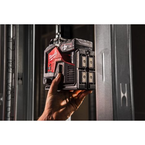 Aku čárový  laserový měřič Milwaukee M12 3PL-0C 4933478103 - 4