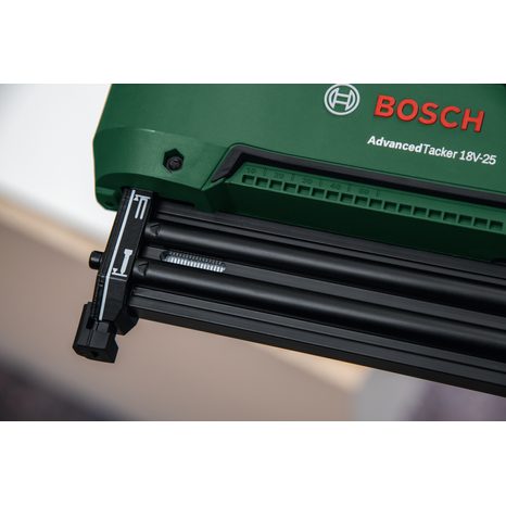 Aku sponkovačka/hřebíkovačka Bosch AdvancedTacker 18V-25 06032A7100 - 9