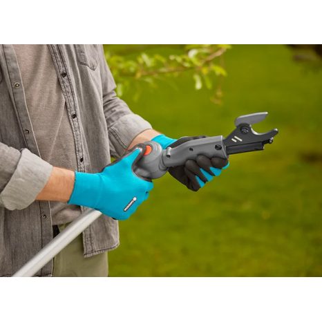 Aku teleskopické nůžky na větve Gardena HighCut 360/18V P4A 14776-55 - 9