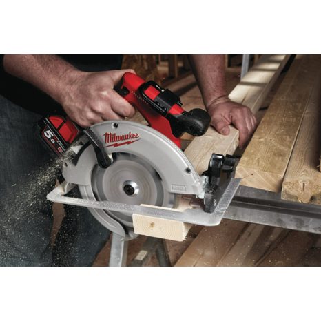 Aku okružní pila Milwaukee M18 BLCS66-502X 4933464590 - 5