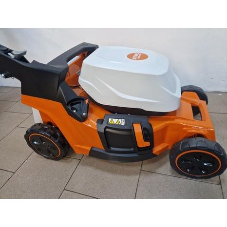 Použito - Aku sekačka STIHL RMA 448.3 V SET - 2