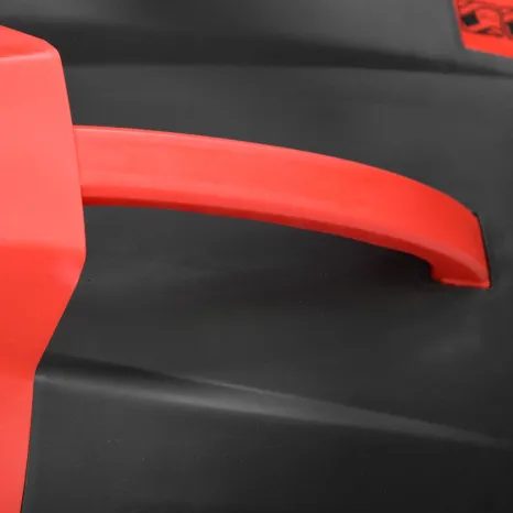 Detail koše na trávu