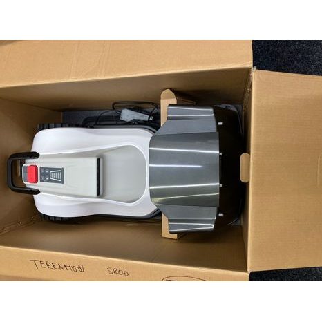 Použito - Robotická sekačka TerraMow S800 - 3