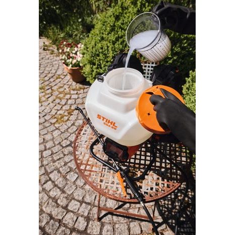 Aku zádový postřikovač STIHL SGA 60 SET (AK 10 + AL 101) - 8
