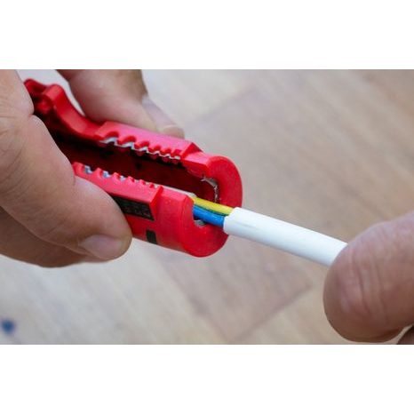 Odizolovač kabelů FESTA 0,2 - 4 mm 16205 - 11