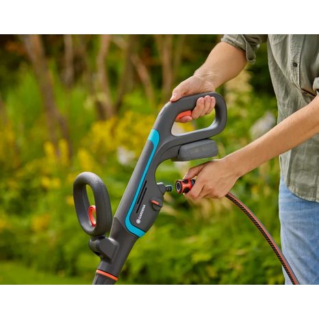 Aku multi čistič Gardena AquaBrush Patio P4A 14841-55 - 8