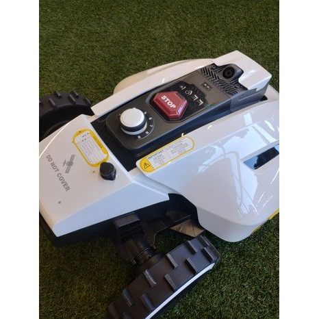 Zánovní - Robotická sekačka Mammotion YUKA 2000 s košem (r. 2024) - 3