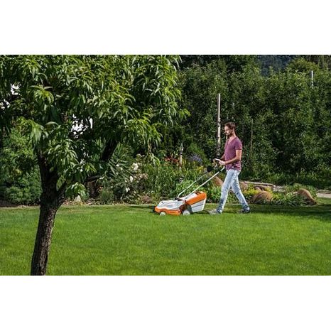 Aku sekačka STIHL RMA 235 - 16