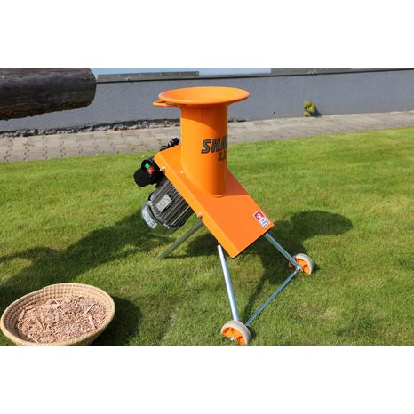 Elektrický drvič konárov VARES SHARK 2,2 kW - 6