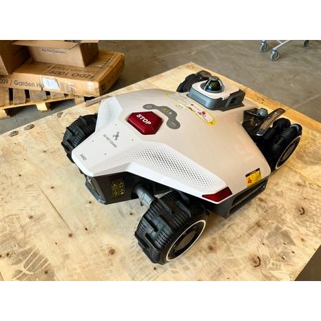 Použito - Robotická sekačka Mammotion LUBA 3 AWD 3000 - 6