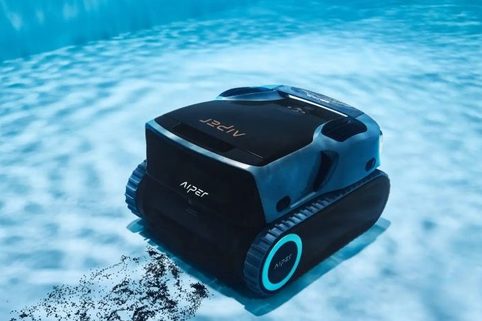 Automatický vs. ruční bazénový vysavač: Jaký vybrat?