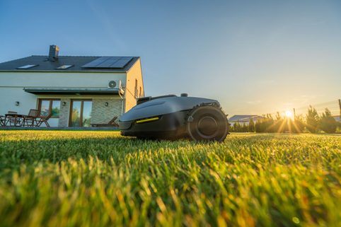 Ako vybrať robotickú kosačku