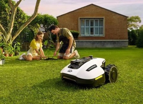 Mammotion přináší nové modely robotických sekaček: YUKA mini a LUBA mini AWD