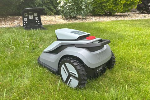 Robotické sekačky bez drátu - recenze a testy