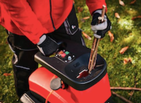 Bojujeme s větvemi aneb Drtit, štěpkovat nebo udělat dětem táborák?