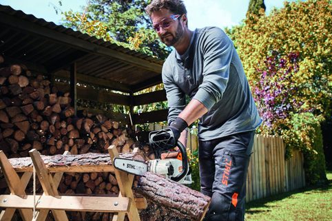 Jak správně řezat motorovou pilou