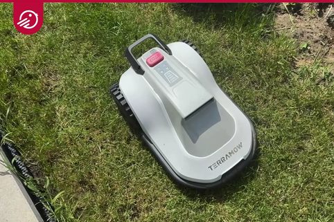 Recenze robotické sekačky TerraMow: Zkušenost z členité zahrady