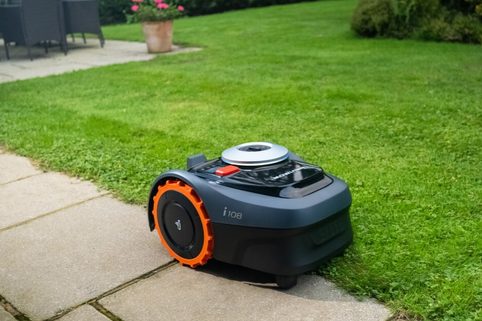 Robotická sekačka Segway Navimow i108E: Budoucnost údržby trávníku