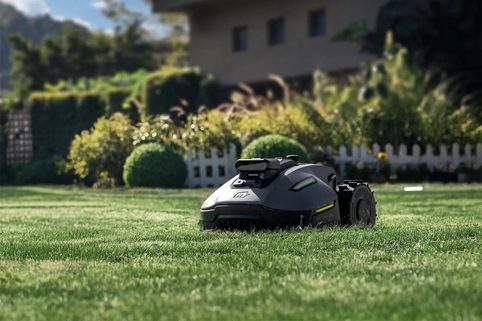 Test YUKA 2 mini 800: Sekačka s kamerovou navigací, která ještě potřebuje doladit