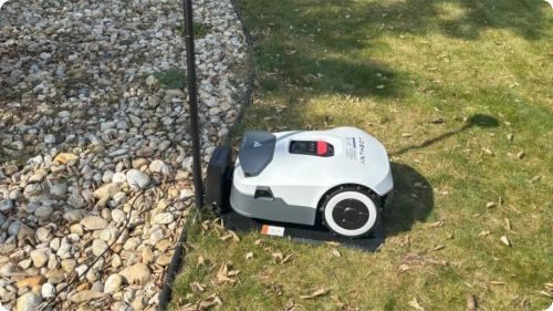 ANTHBOT Genie - recenze robotické sekačky bez drátu