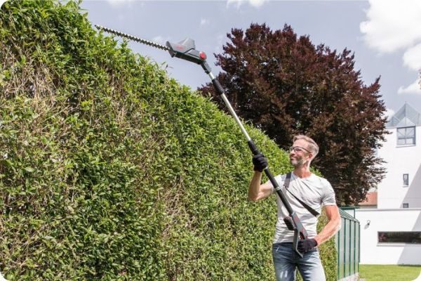 Teleskopické nůžky na živý plot