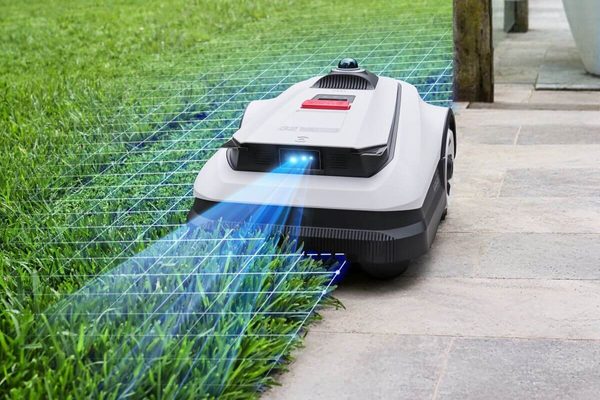 ECOVACS GOAT A3000 LiDAR - sečení až k okraji