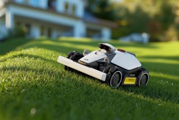 Mammotion LUBA mini AWD