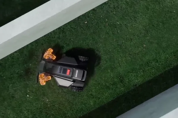 Segway Navimow X4 - otáčení na místě